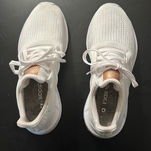 White Swift Run adidas